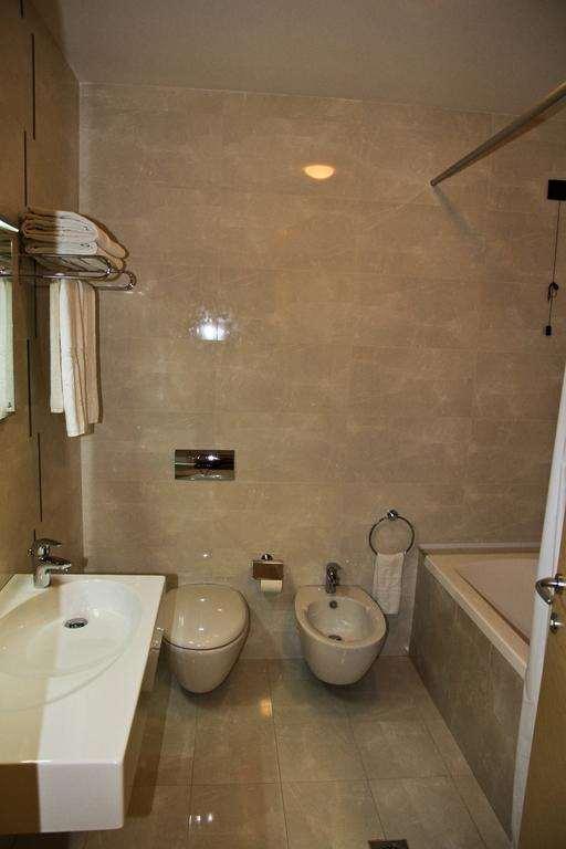 Fieri Hotel Fier Chambre photo